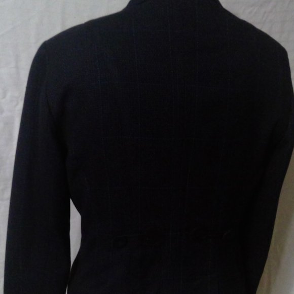 2 Piece Fully Lined Suit - Picture 4 of 11